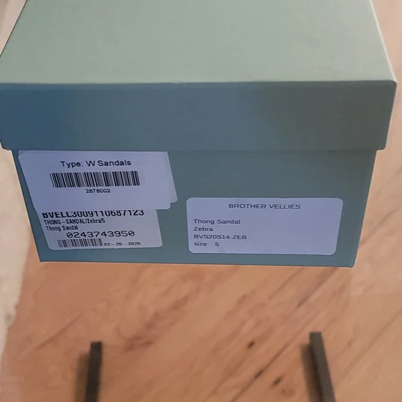 NWT Brother Vellies Brown zebra print thong sandals size 5 - Picture 6 of 8